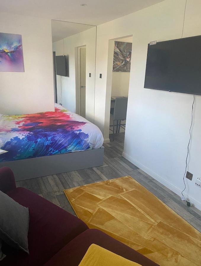 Cosy Studio Apartment 滑铁卢维尔 外观 照片