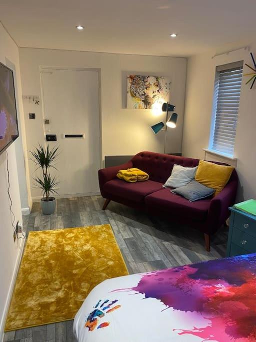 Cosy Studio Apartment 滑铁卢维尔 外观 照片