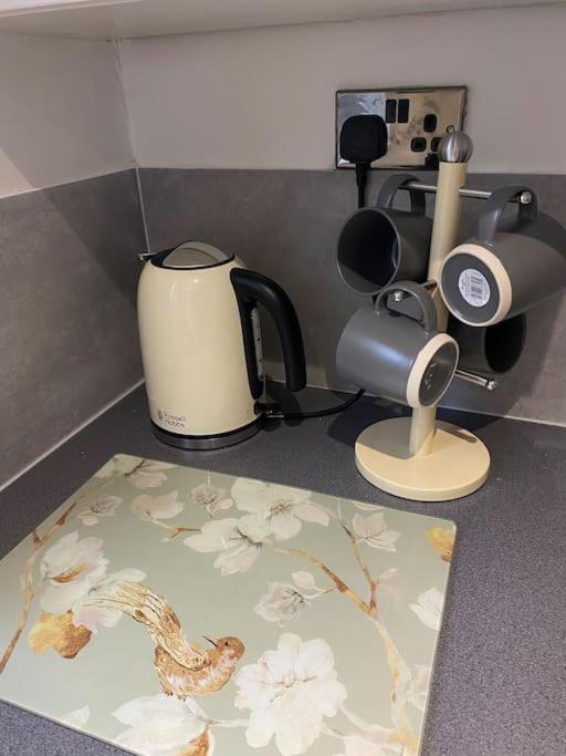 Cosy Studio Apartment 滑铁卢维尔 外观 照片