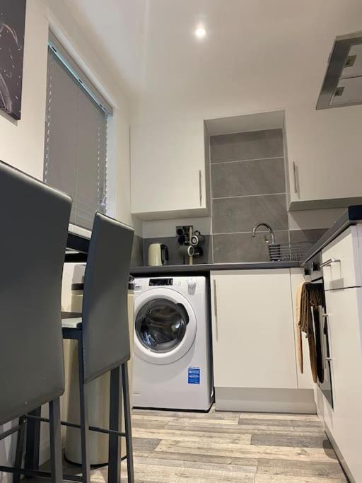 Cosy Studio Apartment 滑铁卢维尔 外观 照片
